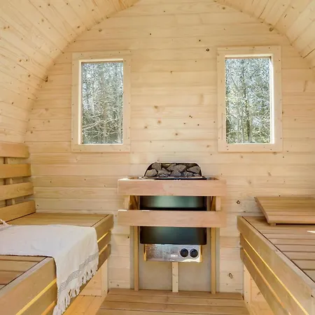 Σπίτι διακοπών 4 Bedroom Beautiful In